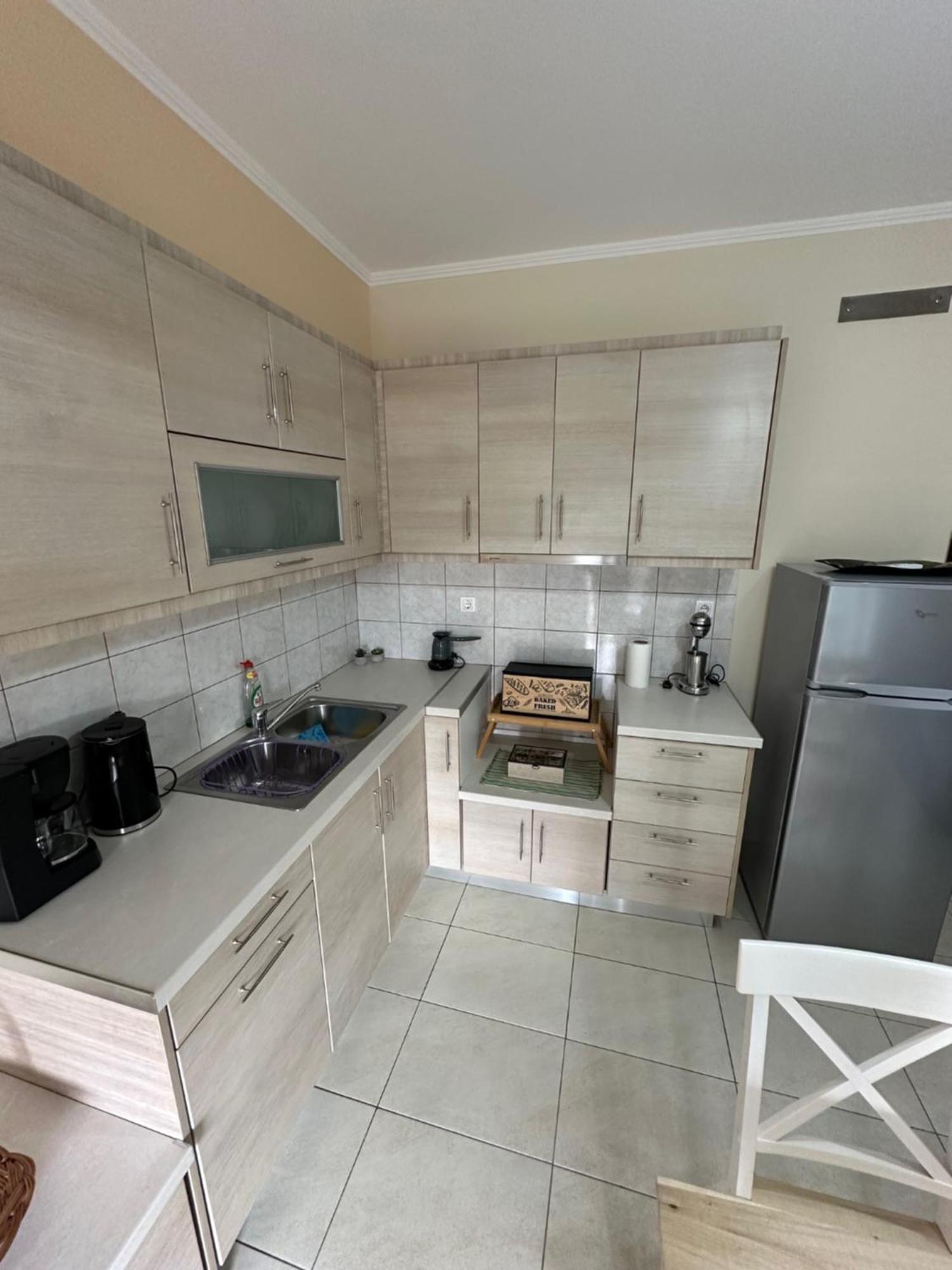 R Apartment Návpaktos Eksteriør bilde